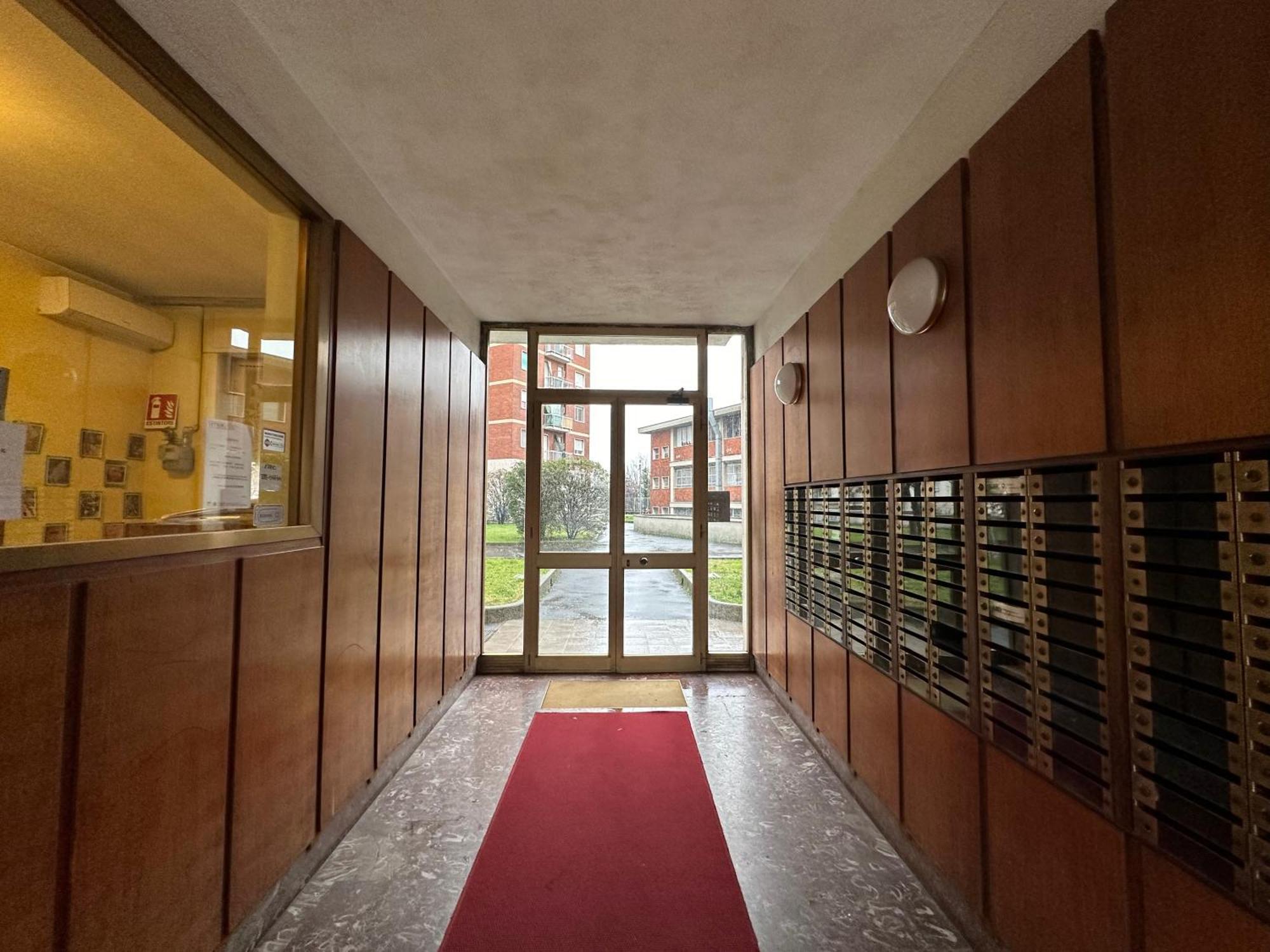 Maison Valentino Milan Bagian luar foto